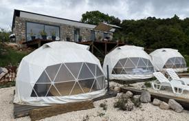 8 dormitorio casa de pueblo 115 m² en Luštica, Montenegro. 285 000 €