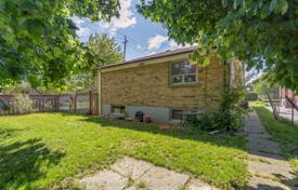 10 dormitorio casa de pueblo en North York, Canadá. C$1 700 000
