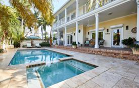 Villa – Fort Lauderdale, Florida, Estados Unidos. 2 549 000 €