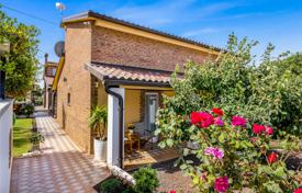 11 dormitorio casa de pueblo 450 m² en Medulin, Croacia. 930 000 €