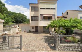 4 dormitorio piso 160 m² en Matulji, Croacia. 340 000 €