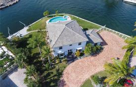Villa – Coral Gables, Florida, Estados Unidos. 2 815 000 €