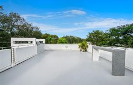 Casa de pueblo – Miami, Florida, Estados Unidos. $3 790 000