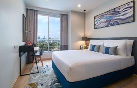 3-dormitorio apartamentos en condominio en Khlong Toei, Tailandia. $2 800  por semana