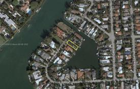 Casa de pueblo – Surfside, Florida, Estados Unidos. $5 500 000
