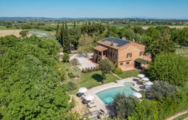 50 dormitorio finca rústica 4000 m² en Montepulciano, Italia. 16 500 000 €