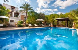 Villa – Ibiza, Islas Baleares, España. 7 300 €  por semana