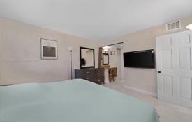 1-dormitorio apartamentos en condominio 61 m² en Ocean Drive, Estados Unidos. $439 000