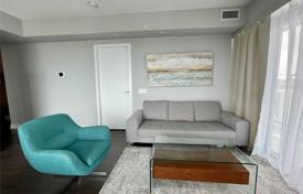 3 dormitorio piso en Lake Shore Boulevard West, Canadá. C$1 230 000