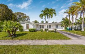3 dormitorio casa de pueblo 154 m² en Miami, Estados Unidos. $400 000