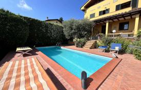 4 dormitorio villa 280 m² en Massarosa, Italia. 1 300 000 €