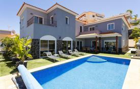 7 dormitorio villa 820 m² en Puerto de la Cruz, España. 2 050 000 €