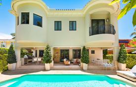 Villa – Pine Tree Drive, Miami Beach, Florida,  Estados Unidos. $2 747 000