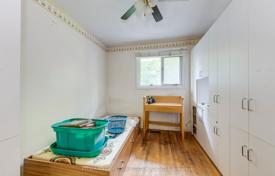 6 dormitorio casa de pueblo en Scarborough, Canadá. C$1 128 000