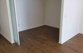 2 dormitorio piso en The Queensway, Canadá. C$855 000