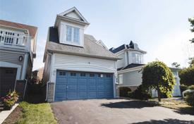 7 dormitorio casa de pueblo en Scarborough, Canadá. C$1 662 000