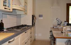 9 dormitorio villa 163 m² en Sassetta, Italia. 780 000 €