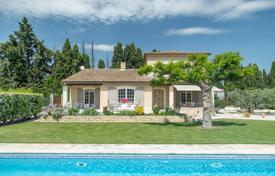 6 dormitorio chalet en Graveson, Francia. 795 000 €