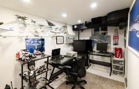 11 dormitorio casa de pueblo en Scarborough, Canadá. C$1 475 000