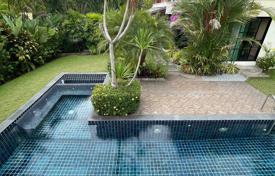 3 dormitorio villa 250 m² en Pattaya, Tailandia. $432 000