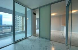 2 dormitorio piso en Yonge Street, Canadá. C$711 000