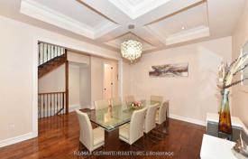 13 dormitorio casa de pueblo en York, Canadá. C$2 287 000