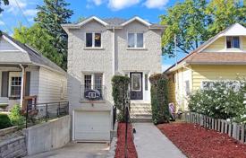 Casa de pueblo – East York, Toronto, Ontario,  Canadá. C$1 671 000