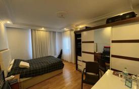 4 dormitorio piso 195 m² en Maltepe, Turquía. $199 000