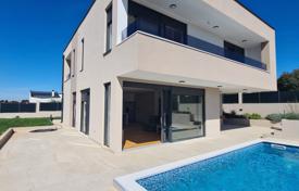 3 dormitorio casa de pueblo 250 m² en Banjole (Croatia), Croacia. 750 000 €