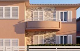 3 dormitorio piso 106 m² en Livorno, Italia. 370 000 €