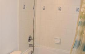 6 dormitorio piso en North York, Canadá. C$1 152 000