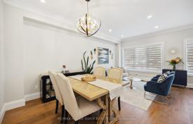 9 dormitorio casa de pueblo en Scarborough, Canadá. C$2 363 000