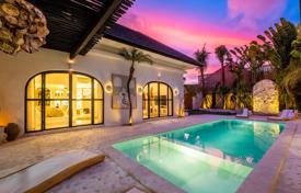 5 dormitorio villa 500 m² en Tibubeneng, Indonesia. $685 000