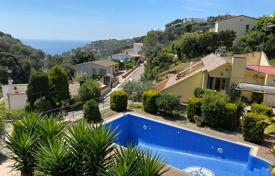 6 dormitorio casa de pueblo 213 m² en Tossa de Mar, España. 770 000 €