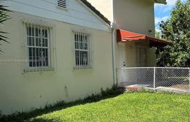 Casa de pueblo – Coral Gables, Florida, Estados Unidos. $850 000