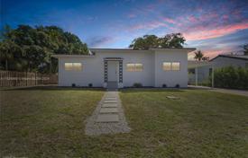 3 dormitorio casa de pueblo 111 m² en Miami, Estados Unidos. $580 000