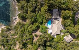 6 dormitorio villa en Cavalaire-sur-Mer, Francia. 14 000 €  por semana