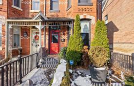 Adosado – Carlton Street, Old Toronto, Toronto,  Ontario,   Canadá. C$2 611 000
