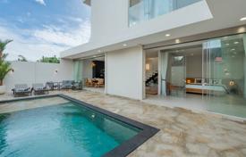 3 dormitorio villa 370 m² en Canggu, Indonesia. $300 000