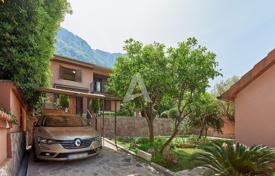 3 dormitorio casa de pueblo 120 m² en Dobrota, Montenegro. 1 500 000 €