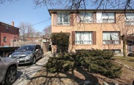 4 dormitorio adosado en York, Canadá. C$980 000