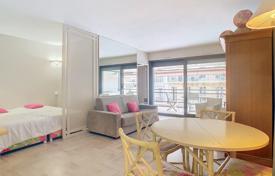 1 dormitorio piso en Boulevard de la Croisette, Francia. 740 000 €