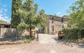 7 dormitorio finca rústica 365 m² en Murlo, Italia. 1 000 000 €