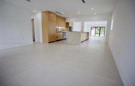 3 dormitorio casa de pueblo 175 m² en Miami, Estados Unidos. $1 090 000