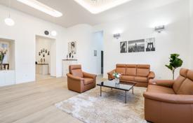 4 dormitorio piso 130 m² en District VII (Erzsébetváros), Hungría. 341 000 €