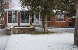 5 dormitorio casa de pueblo en Scarborough, Canadá. C$1 169 000
