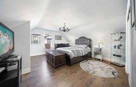 9 dormitorio casa de pueblo en Scarborough, Canadá. C$1 819 000