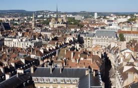 Piso – Dijon, Burgundy, Francia. From 306 000 €