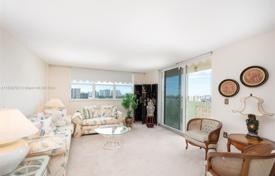 2-dormitorio apartamentos en condominio 126 m² en Hallandale Beach, Estados Unidos. $389 000