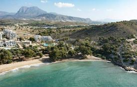 Ático en Villajoyosa con vistas abiertas al mar. A poca distancia andando de la playa, tiendas y restaurantes.. 1 100 000 €